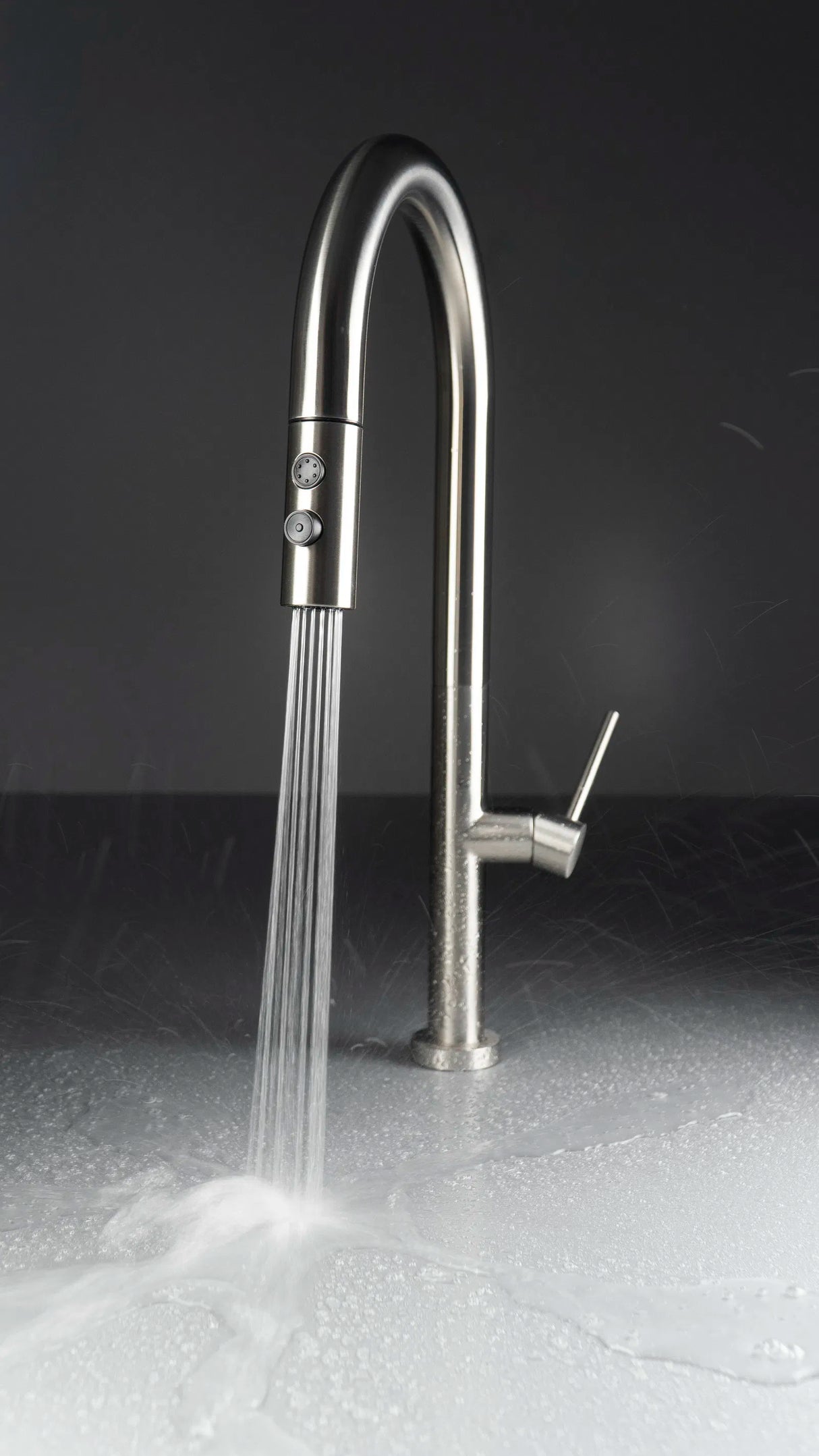 Deante BQO_F72M Kitchen Tap, with Pull-Out Spout - 2 Stream Types (Brushed Steel)